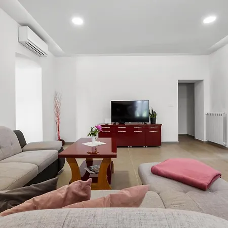 Villa Old Stone Katarina