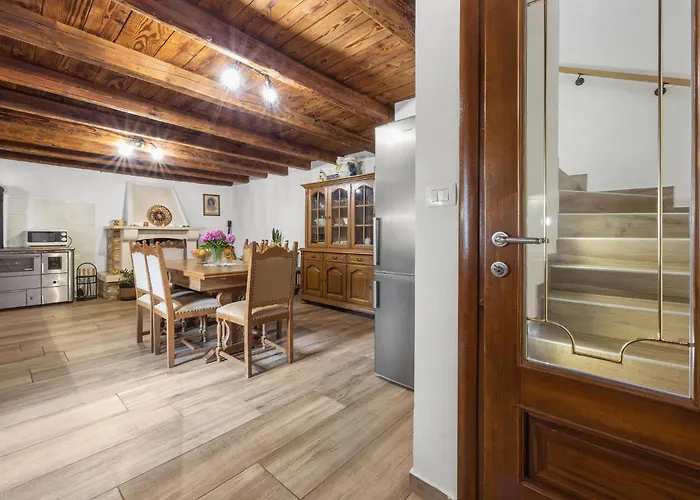 Old Stone Katarina * Nedeščina